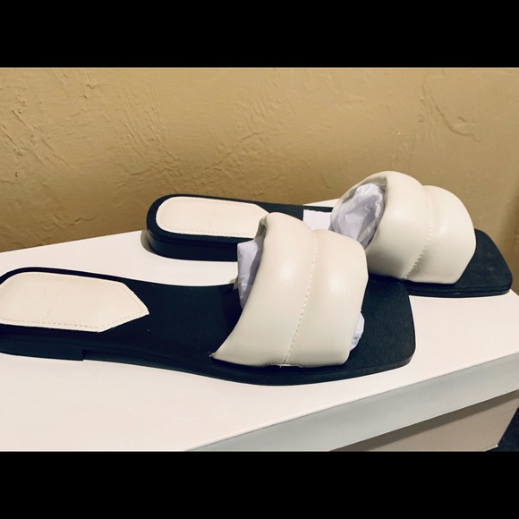 Marc Fisher Slides - Picture 4 of 4